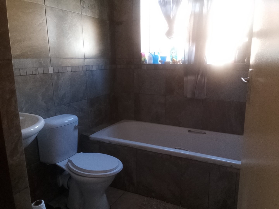 To Let 2 Bedroom Property for Rent in George South Western Cape
